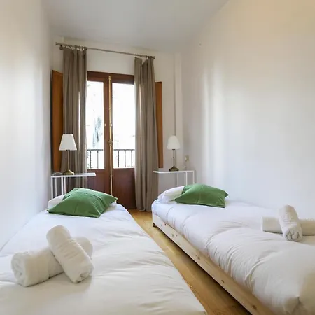 Rentalsevilla Tras La Maestranza Apartment *